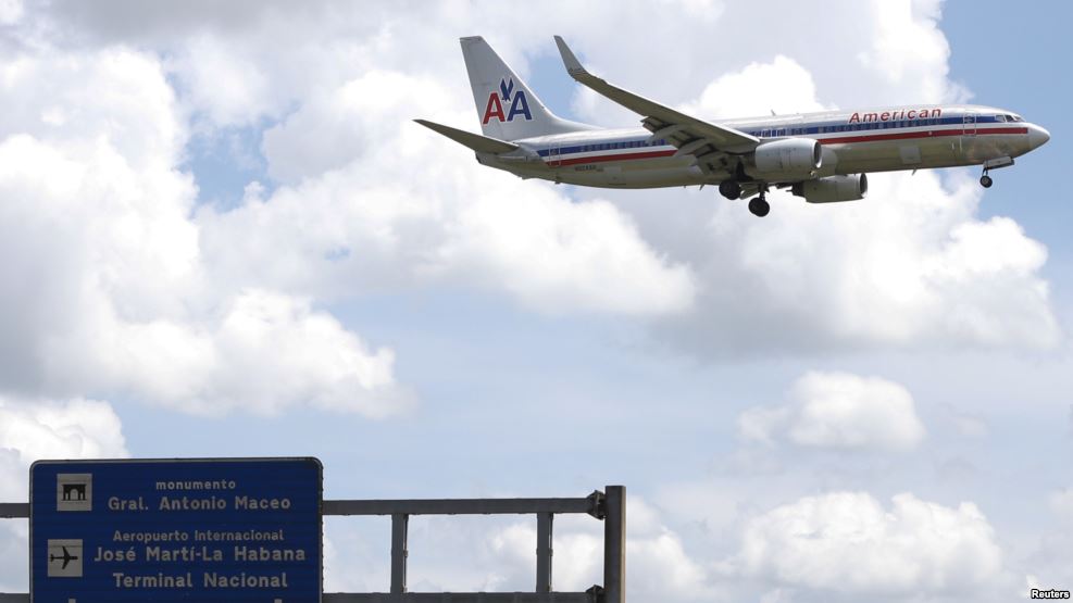 지난해 9월 미국 아메리칸 항공 소속 여객기가 쿠바 아바나의 호세마르티 국제공항에 착륙하고 있다. (자료사진)