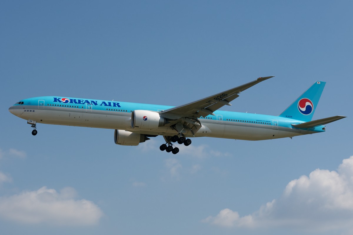 Landing Runway 15